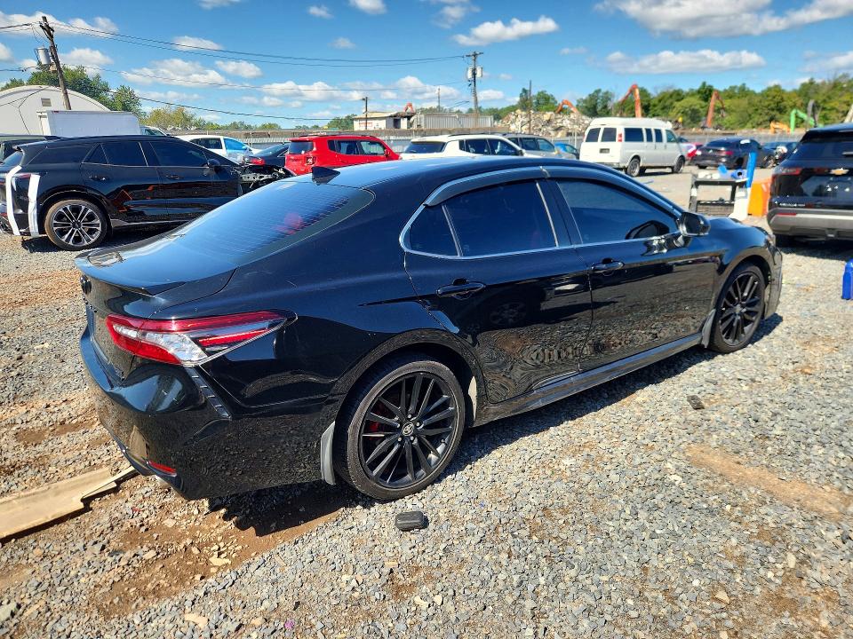Продаж на аукціоні авто 2022 Toyota Camry, vin: 4T1K61BK5NU054997        , номер лоту: 68978506