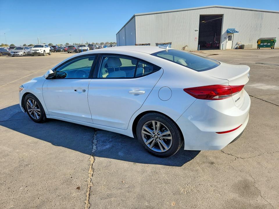 68074256 :رقم المزاد ، 5NPD84LF0JH224665 vin ، 2018 Hyundai Elantra مزاد بيع