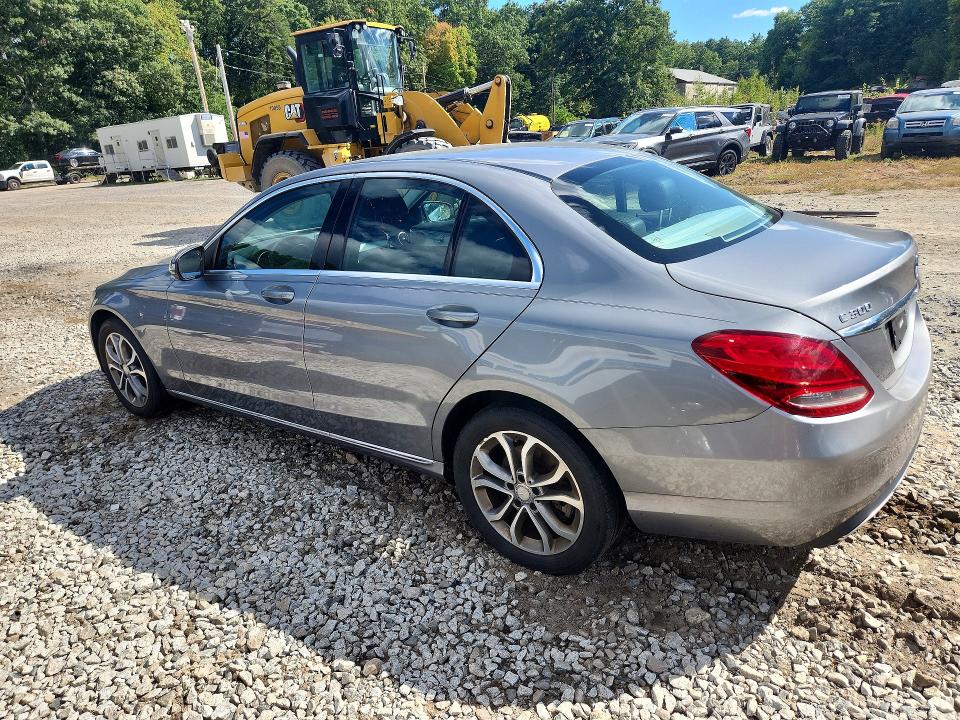 69823286 :رقم المزاد ، 55SWF4KBXFU095352 vin ، 2015 Mercedes-benz C مزاد بيع