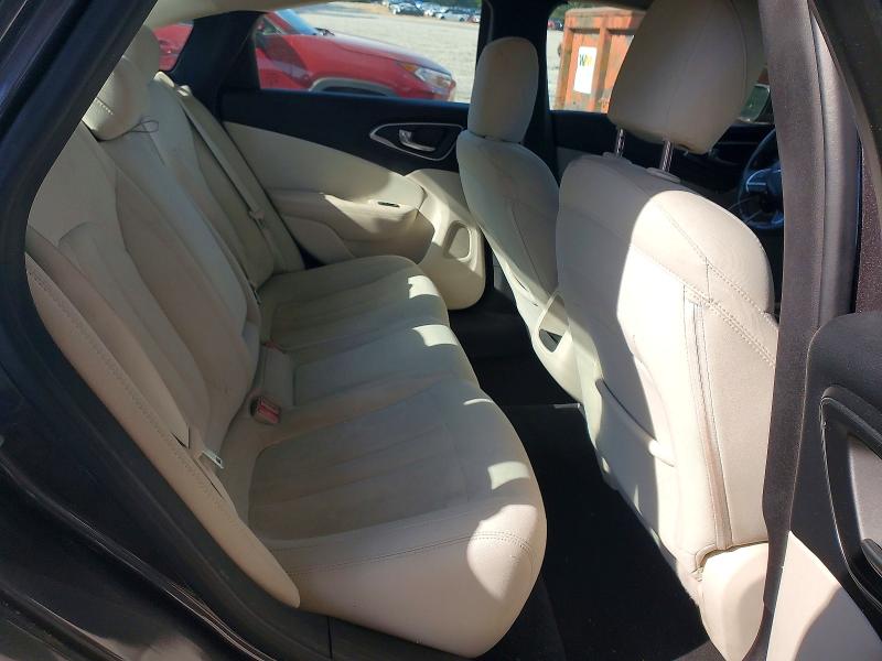 67968956 :رقم المزاد ، 1C3CCCAG2GN111250 vin ، 2016 Chrysler 200 مزاد بيع