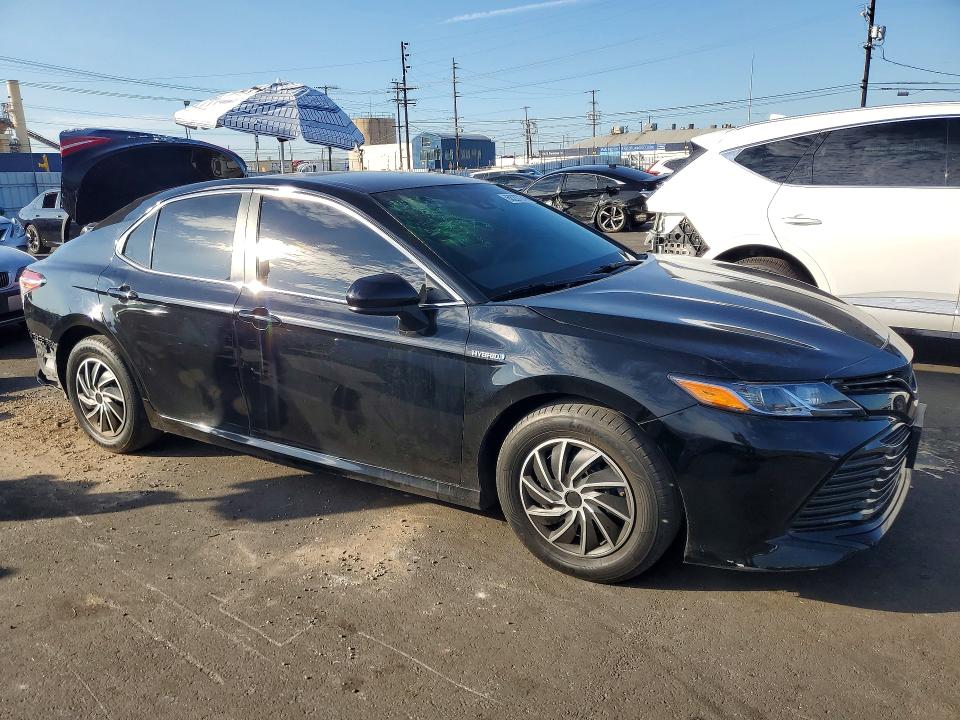 Продаж на аукціоні авто 2018 Toyota Camry, vin: 4T1B31HKXJU501494, номер лоту: 68207246