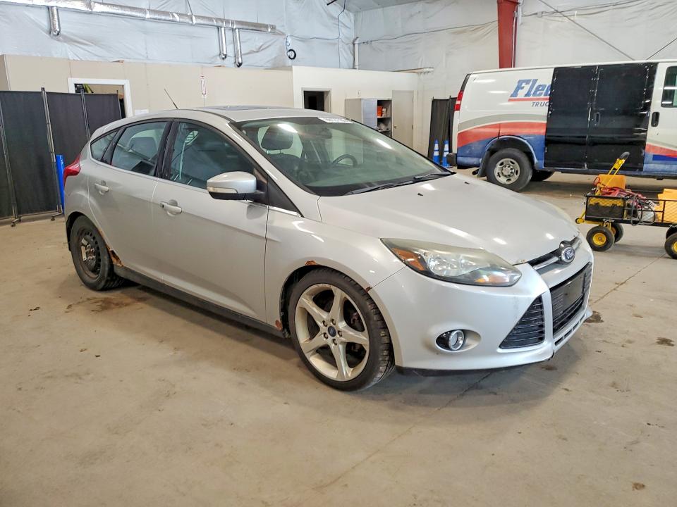 69127786 :رقم المزاد ، 1FADP3N28EL257251 vin ، 2014 Ford Focus مزاد بيع