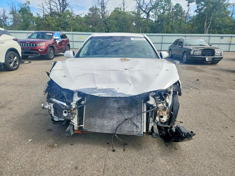 Продажа на аукционе авто 2018 Toyota Camry, vin: 4T1B11HK7JU590513, номер лота: 69404676