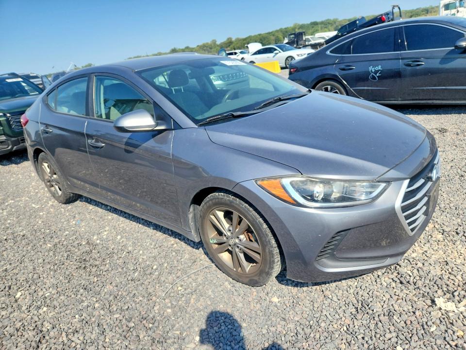 67528296 :رقم المزاد ، 5NPD84LF4JH253862 vin ، 2018 Hyundai Elantra مزاد بيع