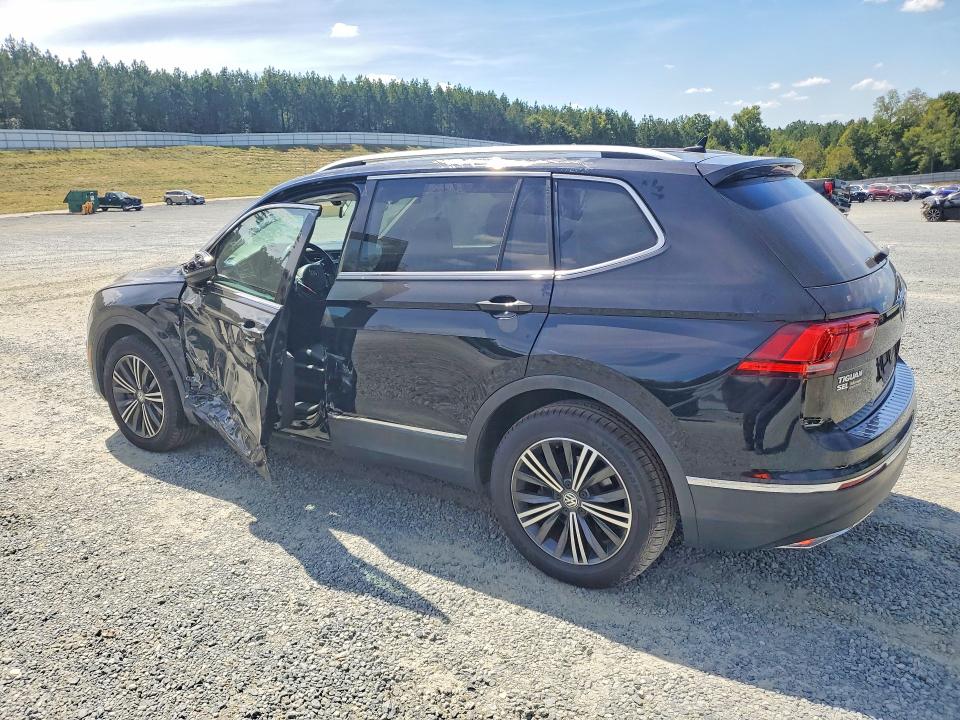 68642166 :رقم المزاد ، 3VV2B7AX2JM029698 vin ، 2018 Volkswagen Tiguan مزاد بيع