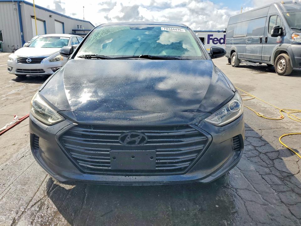 2017 Hyundai Elantra მანქანა იყიდება აუქციონზე, vin: KMHD74LF9HU402104, აუქციონის ნომერი: 70344476