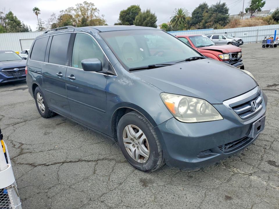 69941236 :رقم المزاد ، 5FNRL38685B048637 vin ، 2005 Honda Odyssey مزاد بيع