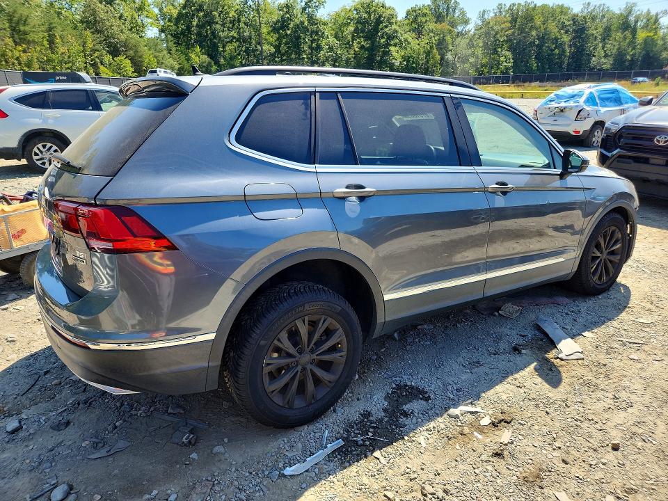 67516656 :رقم المزاد ، 3VV2B7AX6JM185176 vin ، 2018 Volkswagen Tiguan مزاد بيع