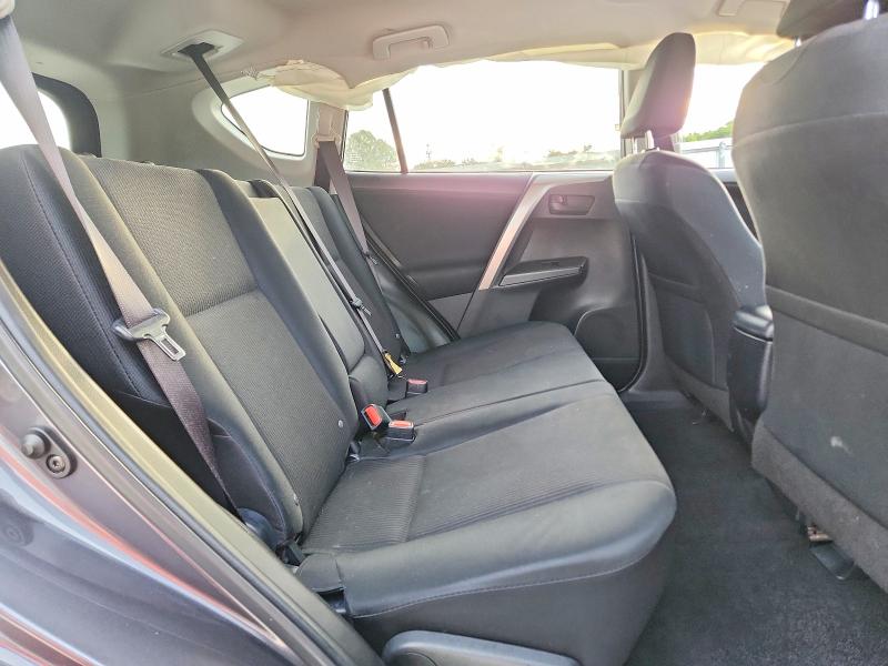 Продажа на аукционе авто 2018 Toyota Rav4, vin: JTMZFREV4JJ166080, номер лота: 70446736
