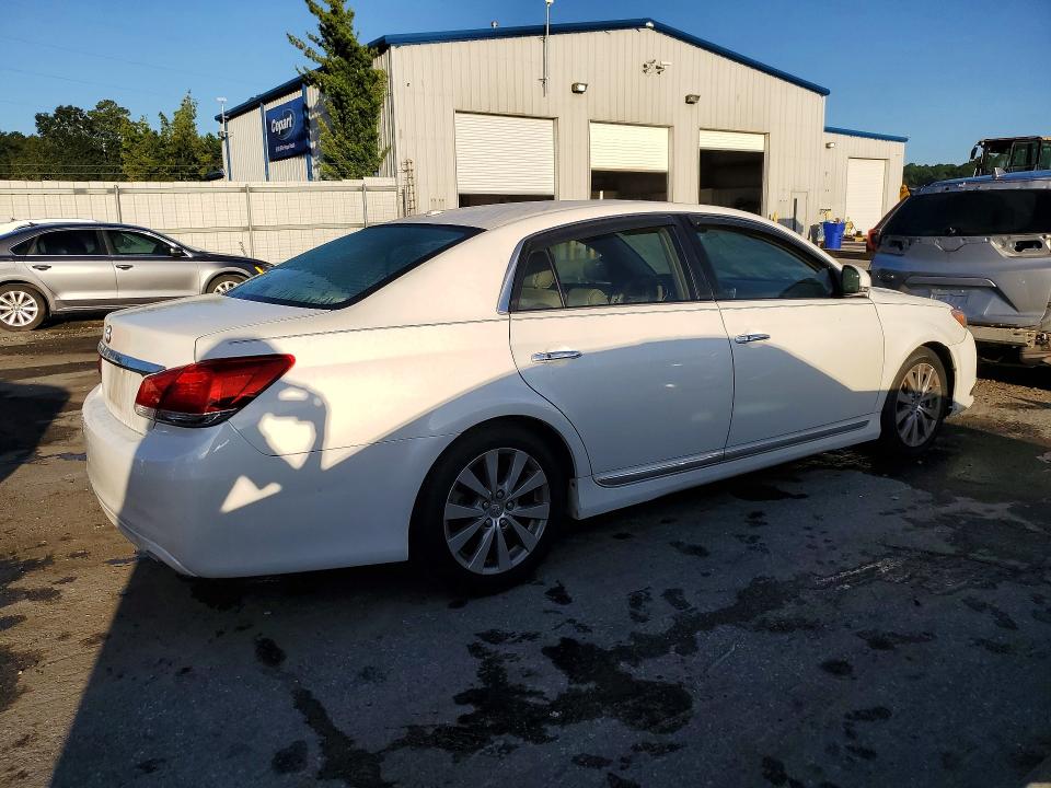 2011 Toyota Avalon მანქანა იყიდება აუქციონზე, vin: 4T1BK3DB5BU440061, აუქციონის ნომერი: 69767896