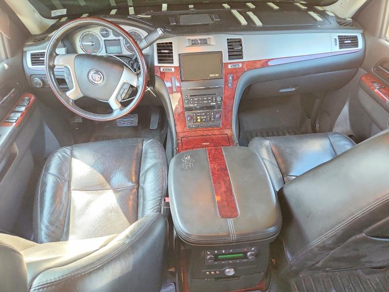 Продаж на аукціоні авто 2011 Cadillac Escalade, vin: 1GYS4HEF5BR139249, номер лоту: 68977196