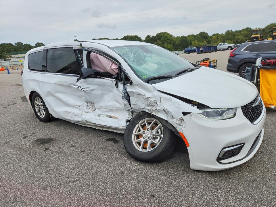 2025 Chrysler Pacifica მანქანა იყიდება აუქციონზე, vin: 2C4RC1BG6SR585707, აუქციონის ნომერი: 70644546