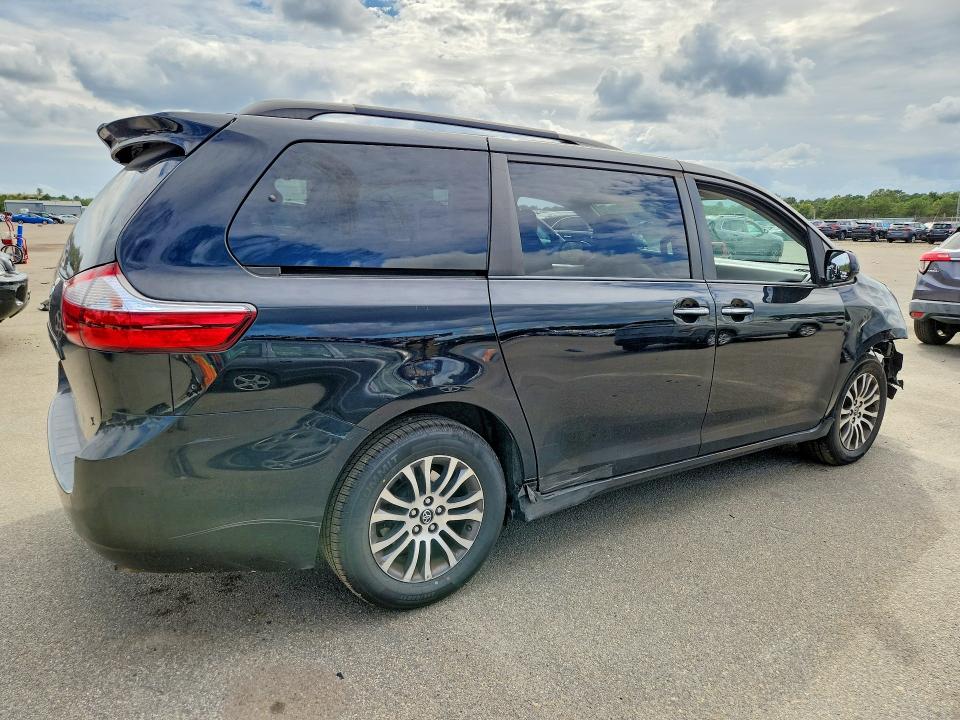Продажа на аукционе авто 2018 Toyota Sienna, vin: 5TDYZ3DC0JS962022, номер лота: 70033516