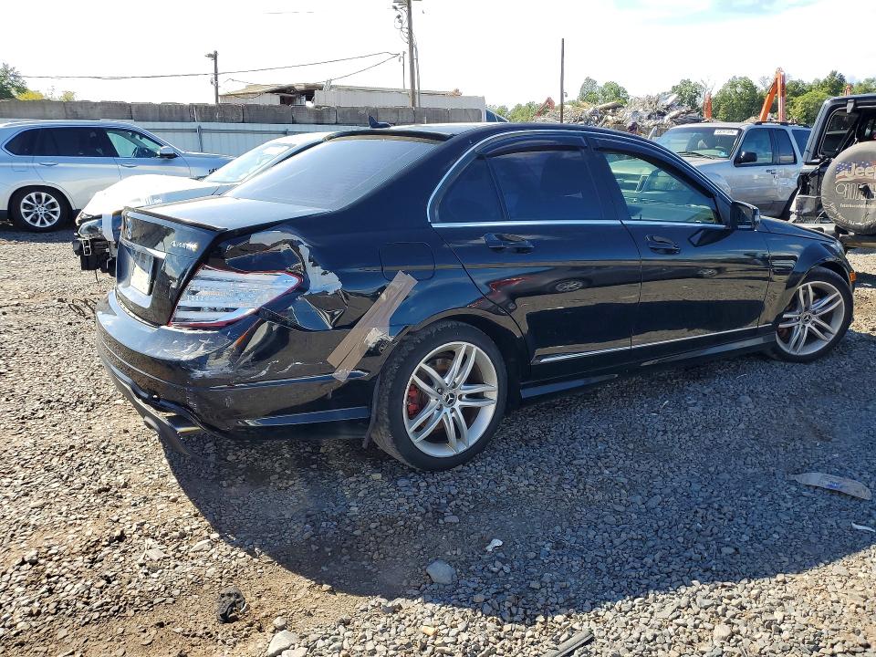 2013 Mercedes-benz C მანქანა იყიდება აუქციონზე, vin: WDDGF8AB9DR246046, აუქციონის ნომერი: 68696646