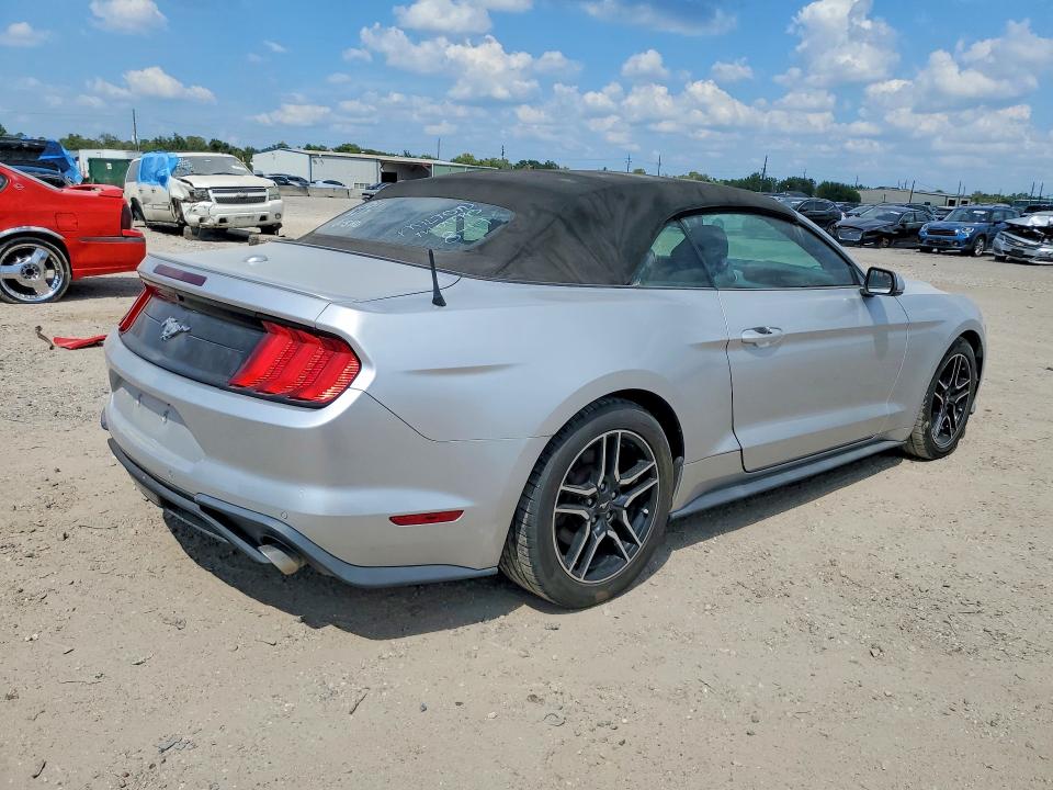 70174666 :رقم المزاد ، 1FATP8UH0J5111617 vin ، 2018 Ford Mustang مزاد بيع