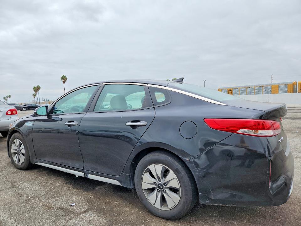 Продаж на аукціоні авто 2017 Kia Optima, vin: KNAGT4LE5H5012855, номер лоту: 70022286