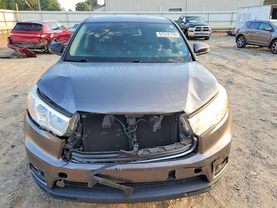Продажа на аукционе авто 2014 Toyota Highlander, vin: 5TDBKRFH6ES024750, номер лота: 67312176