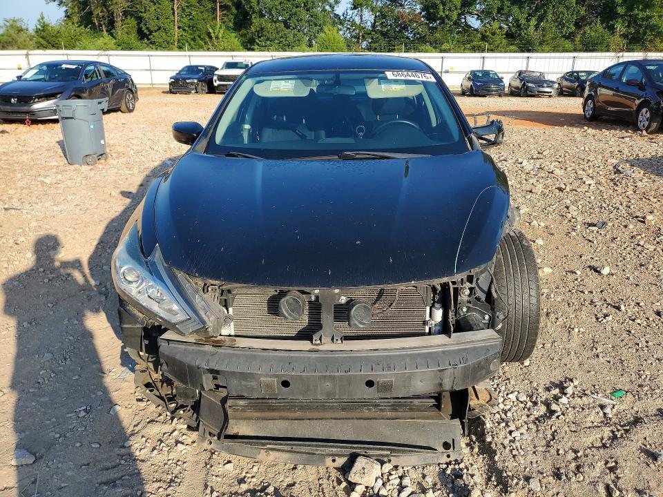 2018 Nissan Altima მანქანა იყიდება აუქციონზე, vin: 1N4AL3AP6JC257775, აუქციონის ნომერი: 69749366