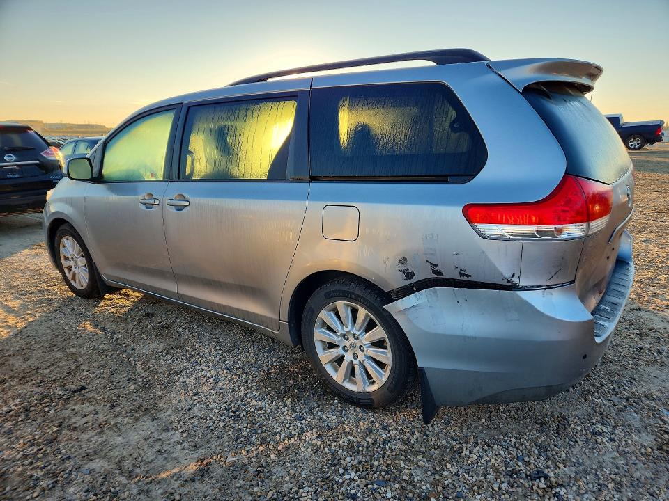 Auction sale of the 2011 Toyota Sienna, vin: 5TDYK3DC9BS169758, lot number: 69165596
