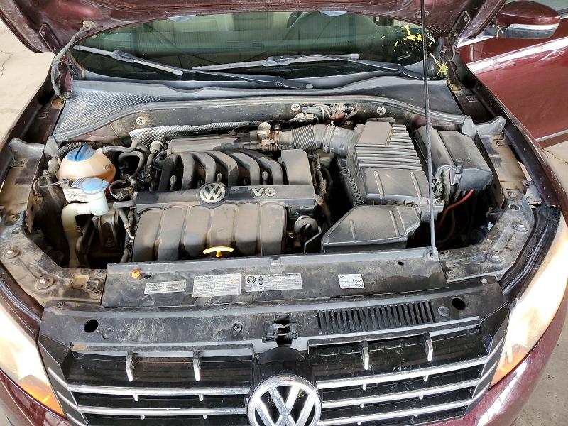 69545076 :رقم المزاد ، 1VWCM7A38DC072021 vin ، 2013 Volkswagen Passat مزاد بيع