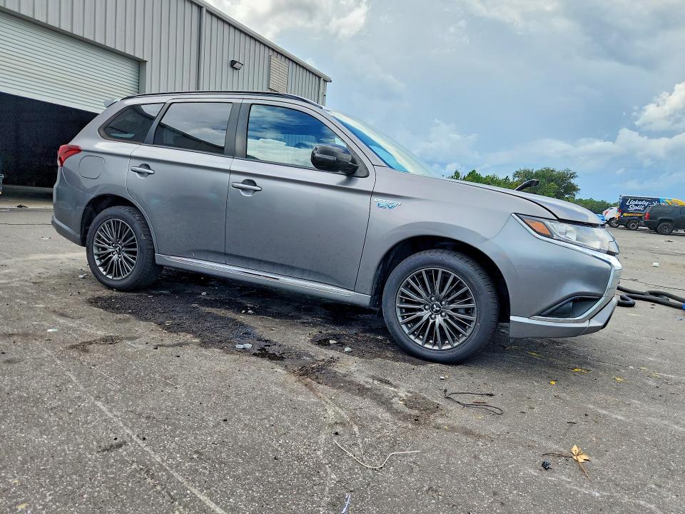 Продажа на аукционе авто 2021 Mitsubishi Outlander, vin: JA4J2VA78MZ000637, номер лота: 68010456