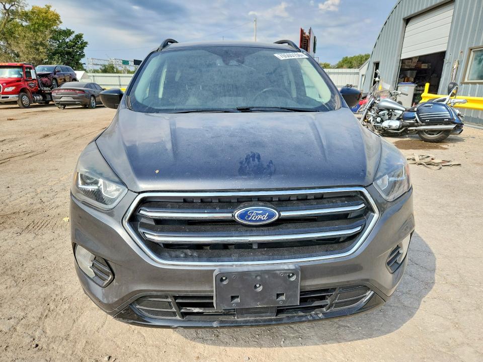 70505156 :رقم المزاد ، 1FMCU9GD6JUC87204 vin ، 2018 Ford Escape مزاد بيع