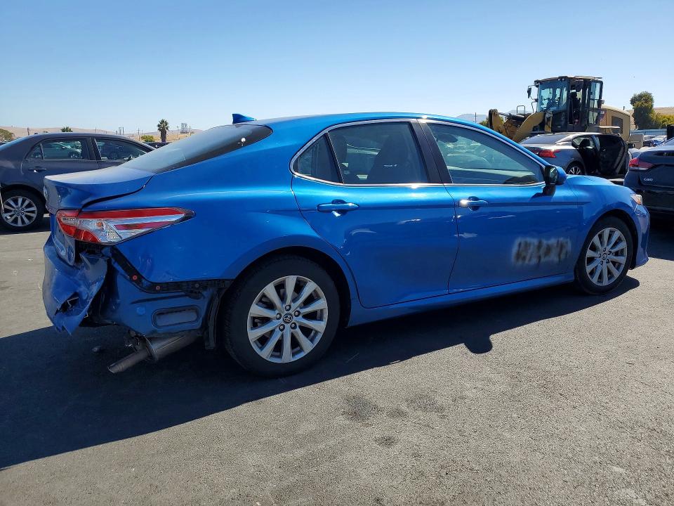 2020 Toyota Camry მანქანა იყიდება აუქციონზე, vin: 4T1C11AK8LU309207, აუქციონის ნომერი: 70958126