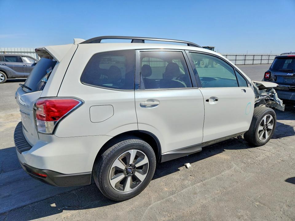 Продажа на аукционе авто 2017 Subaru Forester, vin: JF2SJAGC0HH571174, номер лота: 69184776