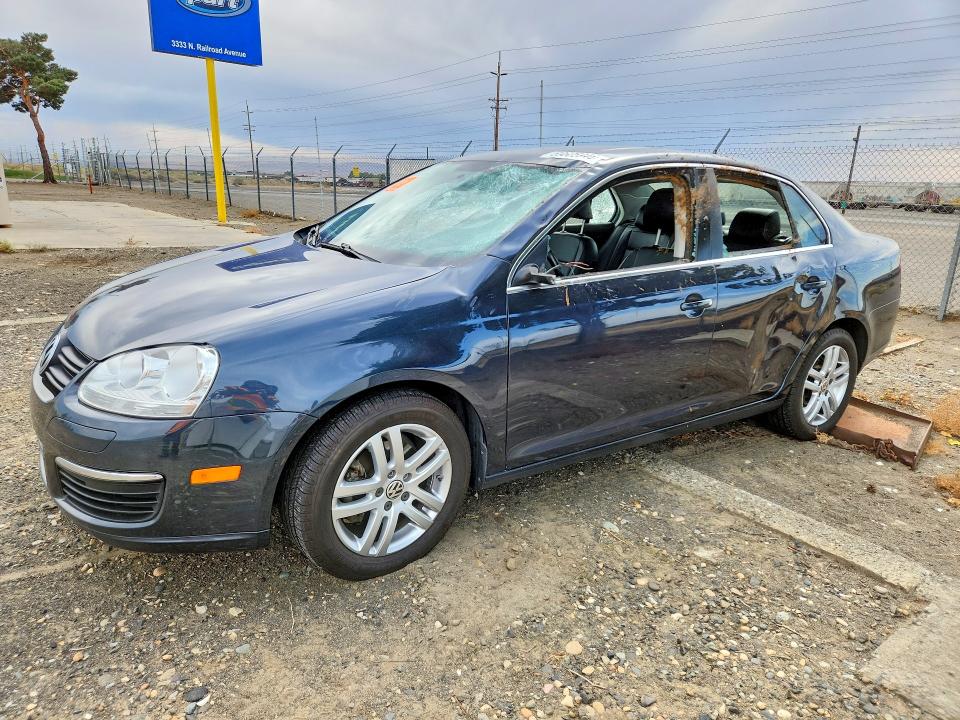 69605946 :رقم المزاد ، 3VWRL7AJ6AM034535 vin ، 2010 Volkswagen Jetta مزاد بيع