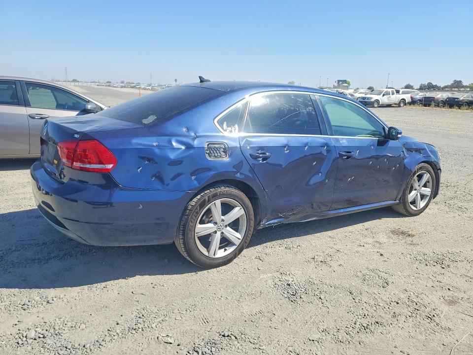 2014 Volkswagen Passat მანქანა იყიდება აუქციონზე, vin: 1VWBP7A34EC011687, აუქციონის ნომერი: 71388126