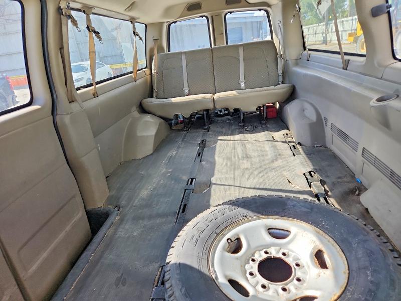 68189896 :رقم المزاد ، 1GAHG39K281196560 vin ، 2008 Chevrolet Express G3500 مزاد بيع