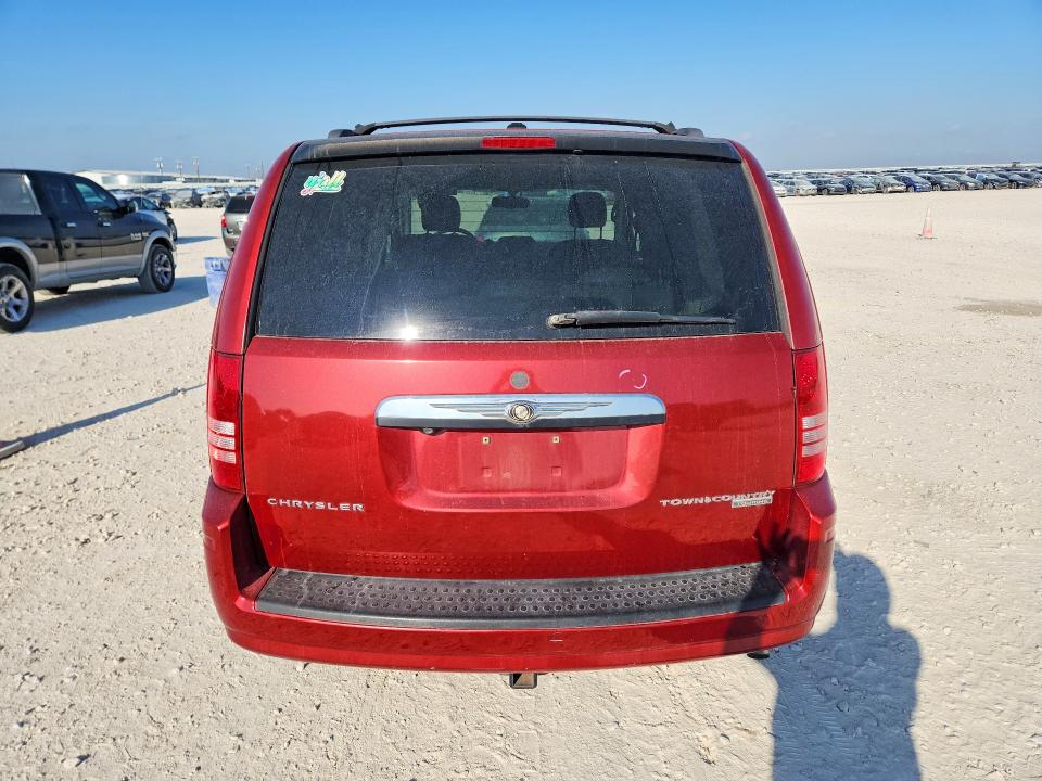 2010 Chrysler Town & Country მანქანა იყიდება აუქციონზე, vin: 2A4RR5D10AR134019, აუქციონის ნომერი: 68765316