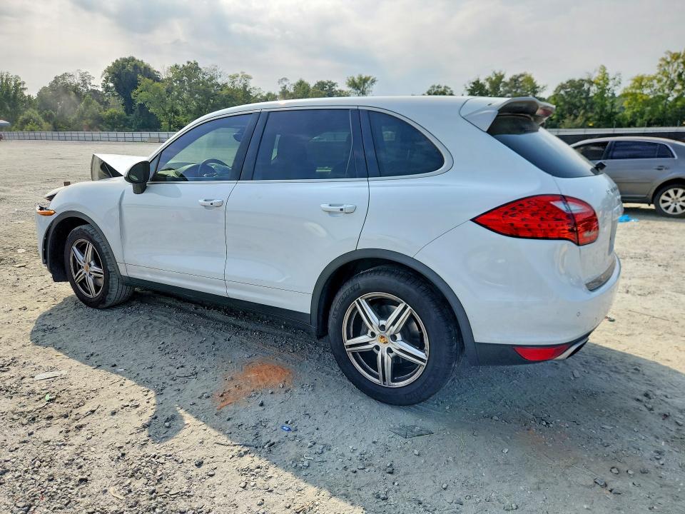 68816686 :رقم المزاد ، WP1AA2A29ELA93828 vin ، 2014 Porsche Cayenne مزاد بيع