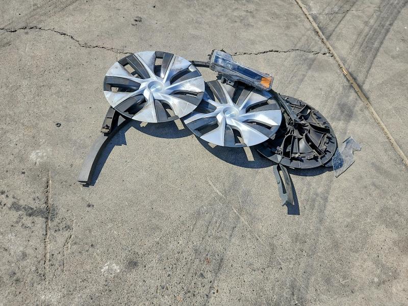 Продажа на аукционе авто 2024 Tesla Model Y, vin: 7SAYGAEEXRF010965, номер лота: 67742386