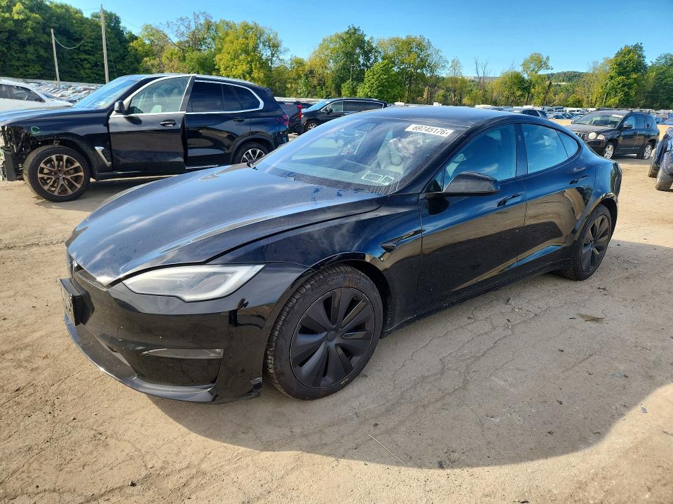 2022 Tesla Model S მანქანა იყიდება აუქციონზე, vin: 5YJSA1E53NF490233, აუქციონის ნომერი: 69745176