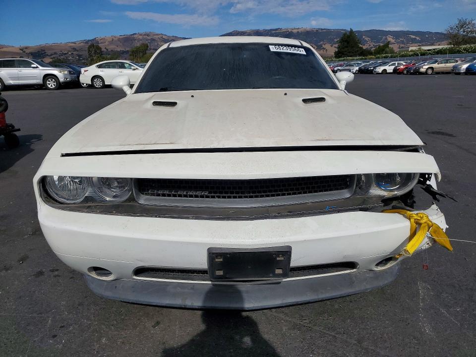 68239566 :رقم المزاد ، 2C3CDYAG8CH118216 vin ، 2012 Dodge Challenger مزاد بيع