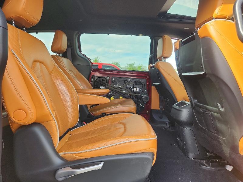 69127646 :رقم المزاد ، 2C4RC1N74PR504514 vin ، 2023 Chrysler Pacifica مزاد بيع