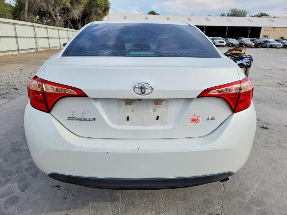 69607386 :رقم المزاد ، 5YFBURHE9JP741787 vin ، 2018 Toyota Corolla مزاد بيع