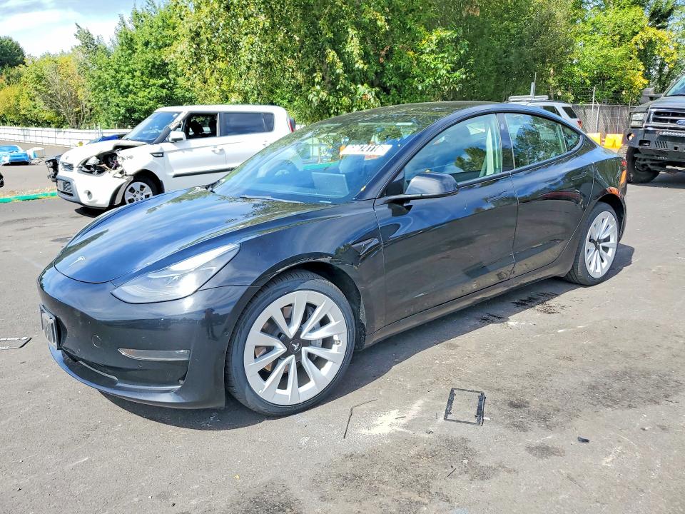 68674116 :رقم المزاد ، 5YJ3E1EA1NF188879 vin ، 2022 Tesla Model 3 مزاد بيع
