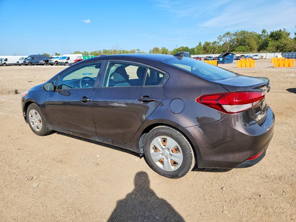 2017 Kia Forte მანქანა იყიდება აუქციონზე, vin: 3KPFK4A77HE046645, აუქციონის ნომერი: 68867936