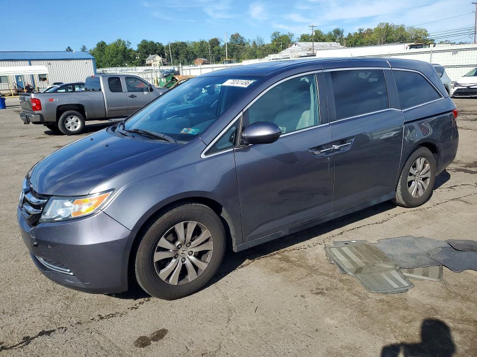 70241496 :رقم المزاد ، 5FNRL5H65EB123256 vin ، 2014 Honda Odyssey مزاد بيع