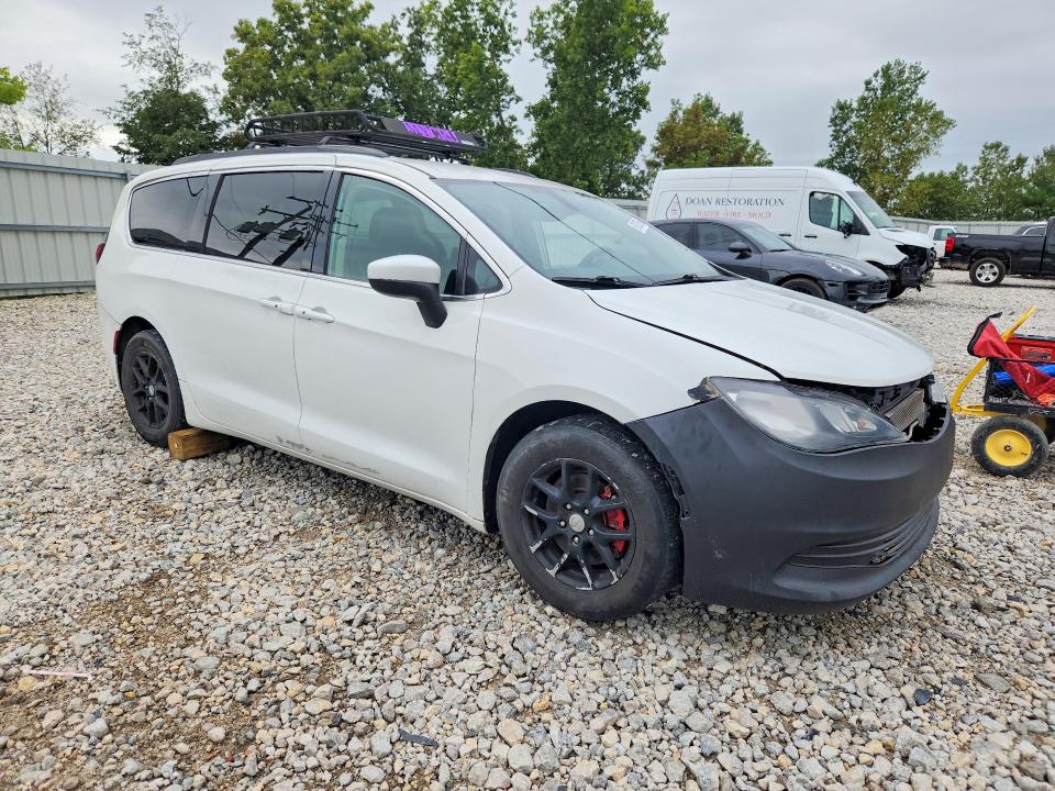 69125766 :رقم المزاد ، 2C4RC1DG3LR144437 vin ، 2020 Chrysler Voyager مزاد بيع