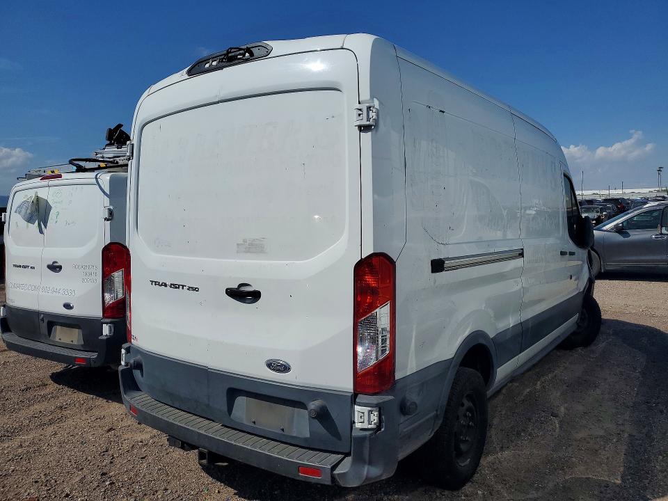 66987206 :رقم المزاد ، 1FTYR2CM2JKB31682 vin ، 2018 Ford Transit مزاد بيع