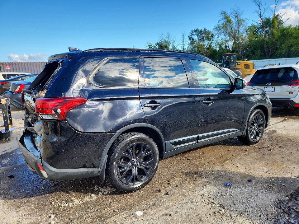 Продажа на аукционе авто 2018 Mitsubishi Outlander, vin: JA4AD3A38JZ020653, номер лота: 70264256