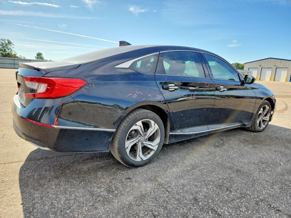 Продажа на аукционе авто 2018 Honda Accord, vin: 1HGCV1F4XJA143775, номер лота: 65468116