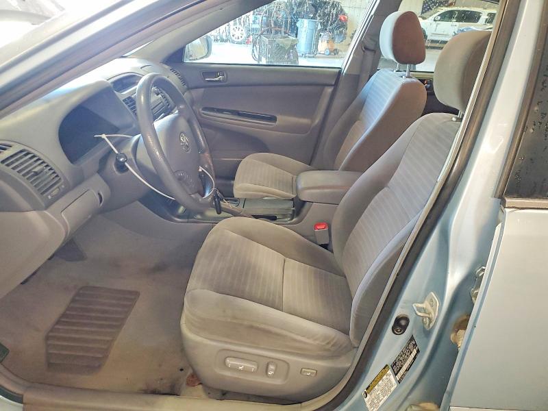 69807696 :رقم المزاد ، 4T1BE32K25U968302 vin ، 2005 Toyota Camry مزاد بيع