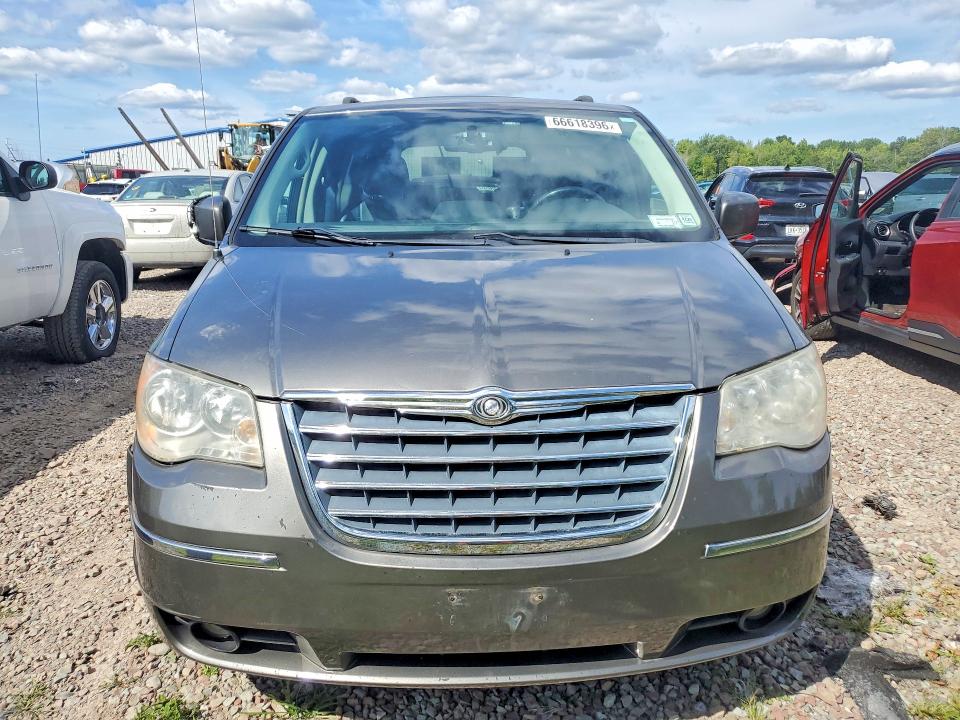 2010 Chrysler Town & Country მანქანა იყიდება აუქციონზე, vin: 2A4RR5D10AR299181, აუქციონის ნომერი: 66618396