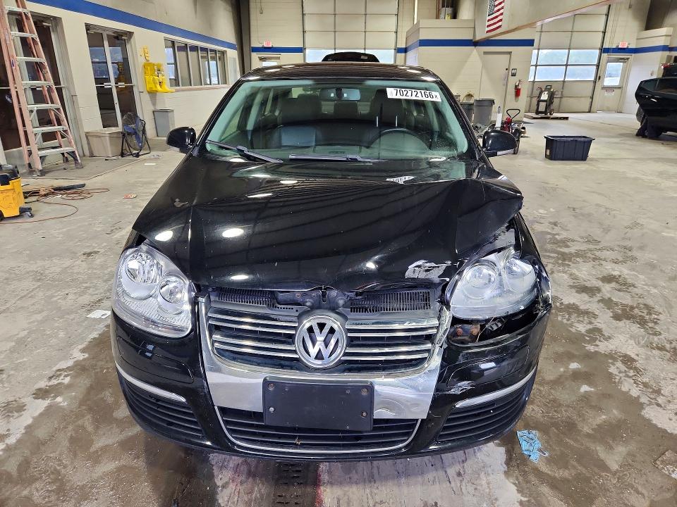 Продажа на аукционе авто 2010 Volkswagen Jetta, vin: 3VWAX7AJ0AM129805, номер лота: 70272166