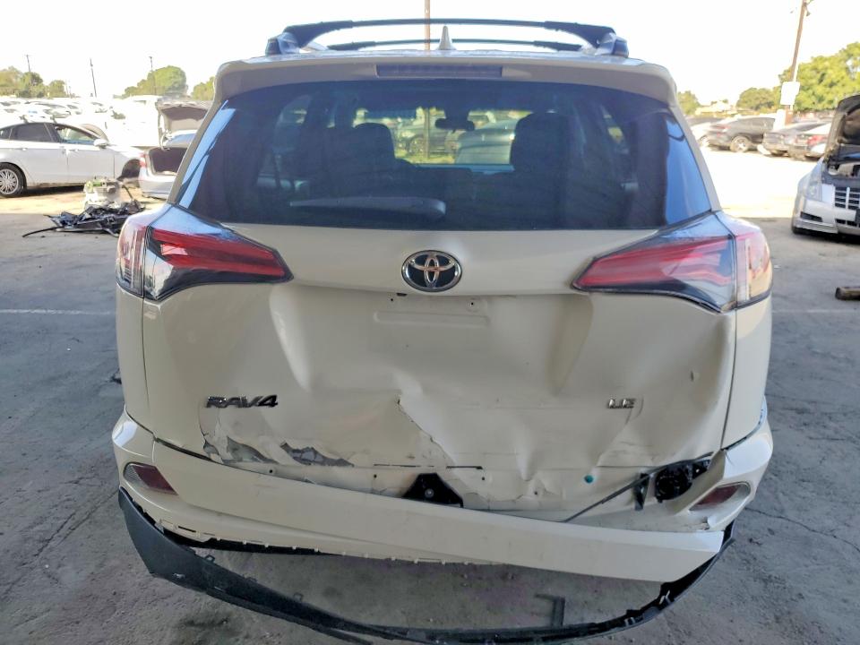 Продажа на аукционе авто 2018 Toyota Rav4, vin: JTMZFREV1JJ747276, номер лота: 71232656