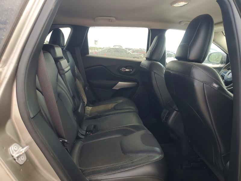 68762686 :رقم المزاد ، 1C4PJLLB4JD605613 vin ، 2018 Jeep Cherokee مزاد بيع